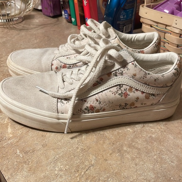 Vans, W10.5, cream floral print - Picture 2 of 5